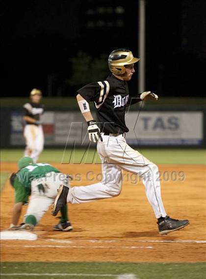 Thumbnail 3 in Nederland vs Brenham (4A Region 3 SF - Game 1 ) photogallery.