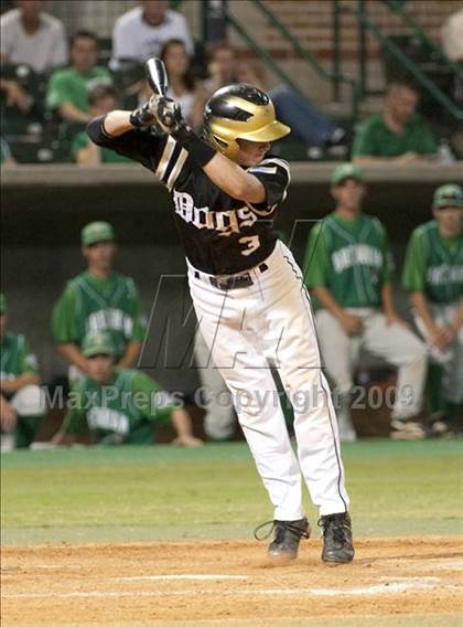 Thumbnail 1 in Nederland vs Brenham (4A Region 3 SF - Game 1 ) photogallery.