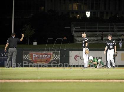 Thumbnail 3 in Nederland vs Brenham (4A Region 3 SF - Game 1 ) photogallery.