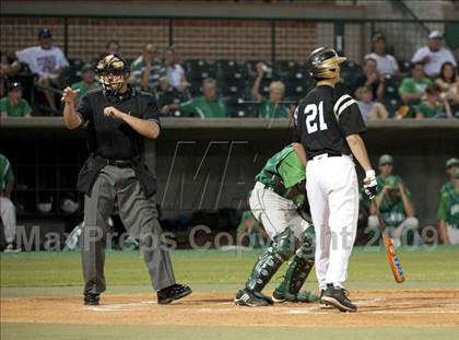 Thumbnail 3 in Nederland vs Brenham (4A Region 3 SF - Game 1 ) photogallery.