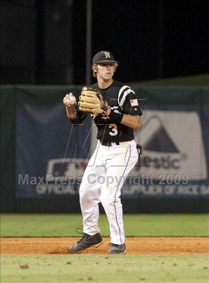 Thumbnail 1 in Nederland vs Brenham (4A Region 3 SF - Game 1 ) photogallery.