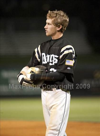 Thumbnail 3 in Nederland vs Brenham (4A Region 3 SF - Game 1 ) photogallery.