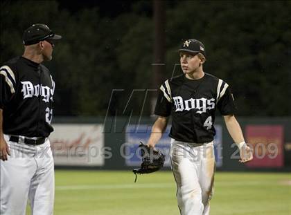 Thumbnail 2 in Nederland vs Brenham (4A Region 3 SF - Game 1 ) photogallery.