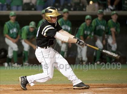Thumbnail 2 in Nederland vs Brenham (4A Region 3 SF - Game 1 ) photogallery.