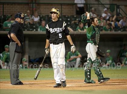 Thumbnail 1 in Nederland vs Brenham (4A Region 3 SF - Game 1 ) photogallery.