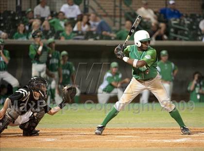 Thumbnail 3 in Nederland vs Brenham (4A Region 3 SF - Game 1 ) photogallery.