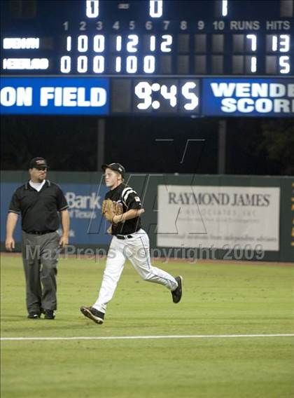 Thumbnail 1 in Nederland vs Brenham (4A Region 3 SF - Game 1 ) photogallery.