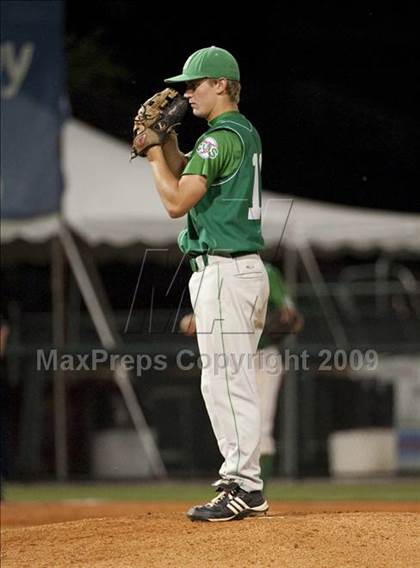 Thumbnail 1 in Nederland vs Brenham (4A Region 3 SF - Game 1 ) photogallery.