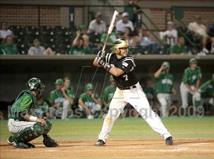 Thumbnail 2 in Nederland vs Brenham (4A Region 3 SF - Game 1 ) photogallery.
