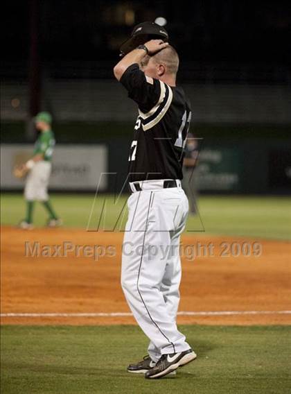Thumbnail 1 in Nederland vs Brenham (4A Region 3 SF - Game 1 ) photogallery.