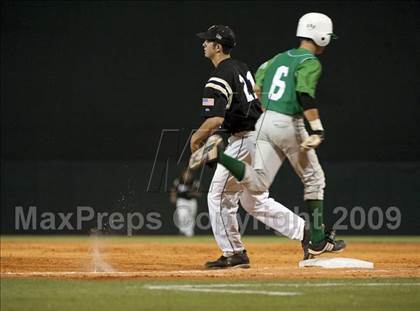 Thumbnail 3 in Nederland vs Brenham (4A Region 3 SF - Game 1 ) photogallery.