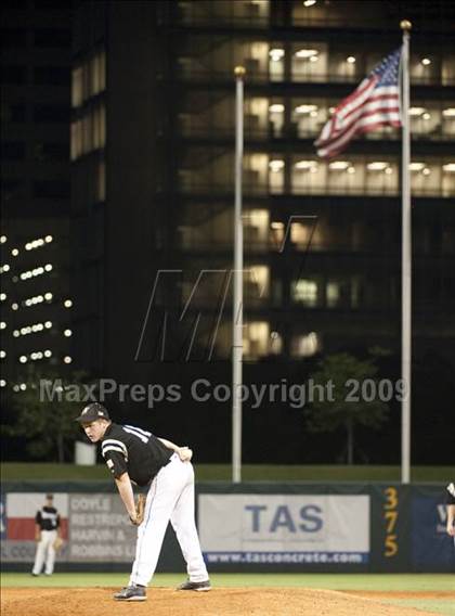 Thumbnail 3 in Nederland vs Brenham (4A Region 3 SF - Game 1 ) photogallery.