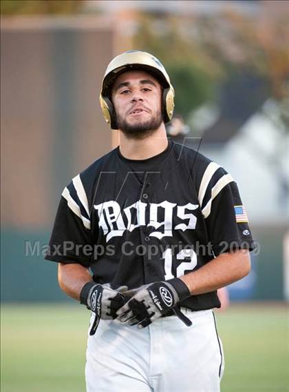 Thumbnail 3 in Nederland vs Brenham (4A Region 3 SF - Game 1 ) photogallery.