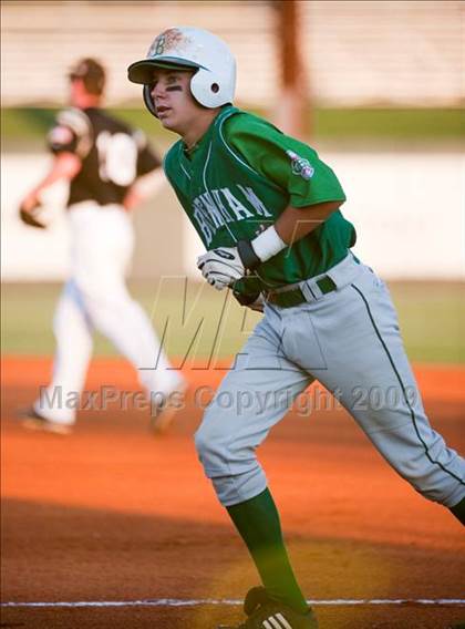 Thumbnail 1 in Nederland vs Brenham (4A Region 3 SF - Game 1 ) photogallery.