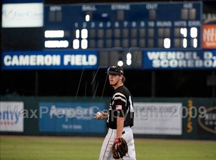 Thumbnail 1 in Nederland vs Brenham (4A Region 3 SF - Game 1 ) photogallery.