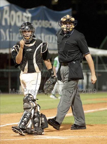 Thumbnail 2 in Nederland vs Brenham (4A Region 3 SF - Game 1 ) photogallery.