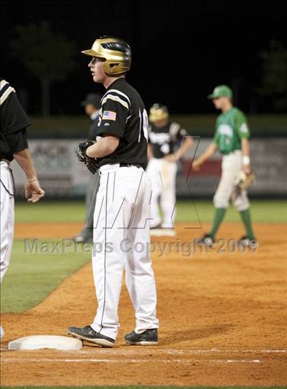 Thumbnail 3 in Nederland vs Brenham (4A Region 3 SF - Game 1 ) photogallery.