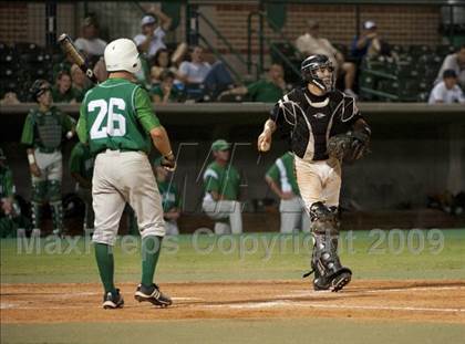 Thumbnail 3 in Nederland vs Brenham (4A Region 3 SF - Game 1 ) photogallery.