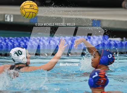 Thumbnail 3 in Clairemont vs. Helix (CIF State Playing Game Final) photogallery.
