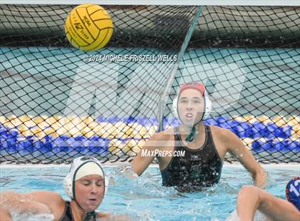 Thumbnail 2 in Clairemont vs. Helix (CIF State Playing Game Final) photogallery.
