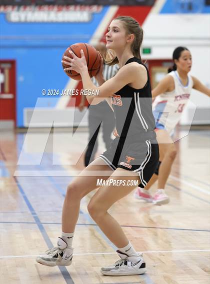 Thumbnail 2 in Woodside @ Hillsdale photogallery.