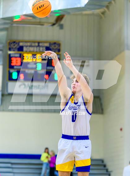 Thumbnail 1 in Highland @ Mountain Home photogallery.