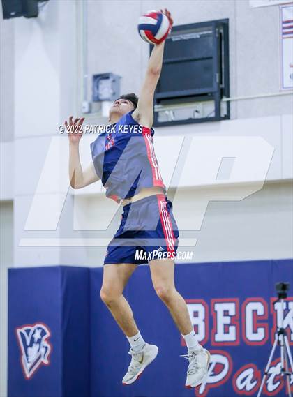 Thumbnail 1 in Portola @ Beckman photogallery.