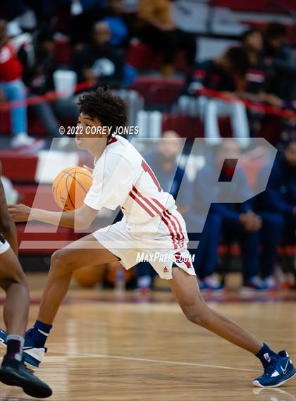 Thumbnail 1 in Dougherty vs Southwest (Hypesouth Hardwood Invitational) photogallery.