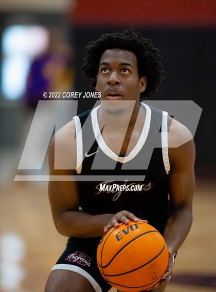Thumbnail 1 in Dougherty vs Southwest (Hypesouth Hardwood Invitational) photogallery.