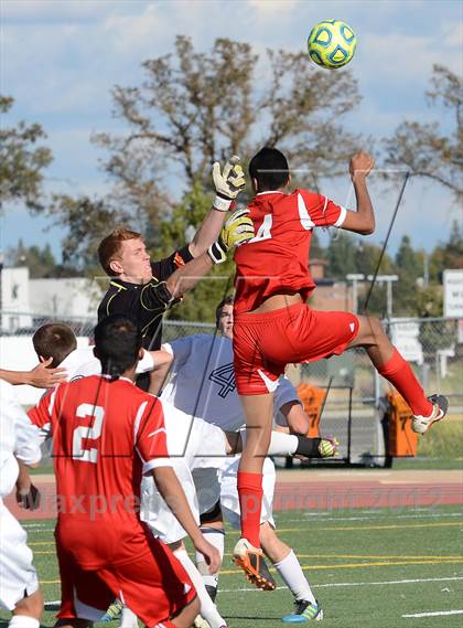 Thumbnail 2 in Galt vs. Vista del Lago (CIF SJS D4 Final) photogallery.