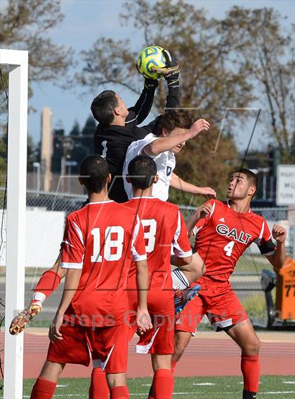 Thumbnail 1 in Galt vs. Vista del Lago (CIF SJS D4 Final) photogallery.