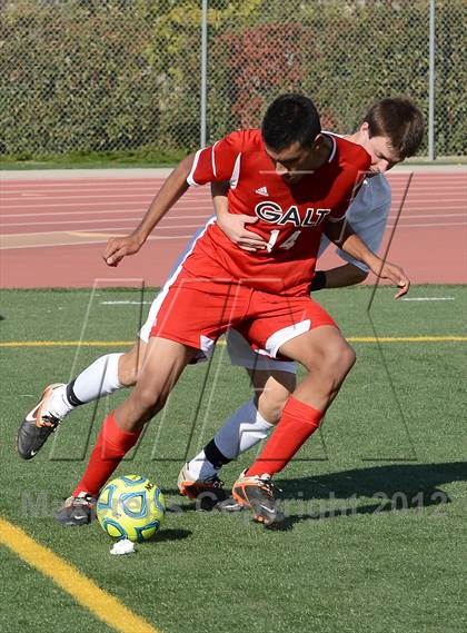 Thumbnail 3 in Galt vs. Vista del Lago (CIF SJS D4 Final) photogallery.