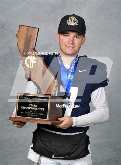 Thumbnail 1 in Central Valley Christian (CIF State D2A Awards) photogallery.