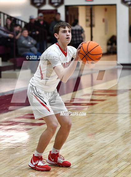 Thumbnail 2 in Howe vs Warner (OSSAA Area II Regional Semifinal) photogallery.