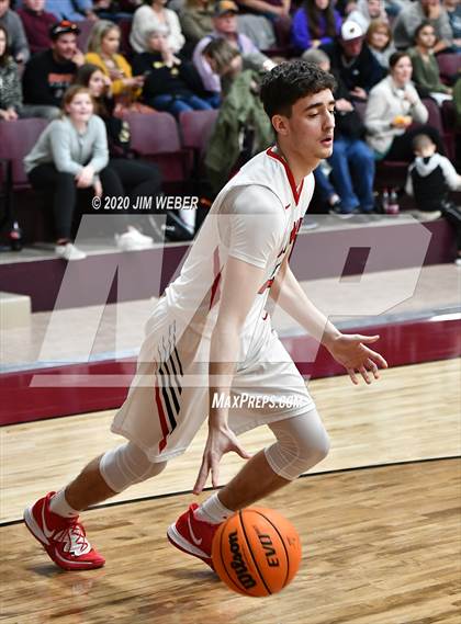 Thumbnail 3 in Howe vs Warner (OSSAA Area II Regional Semifinal) photogallery.