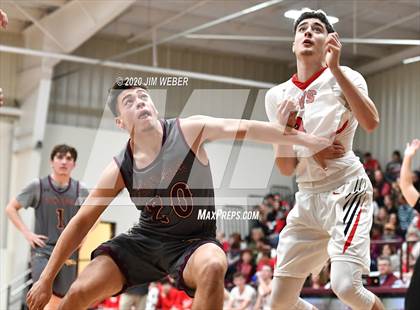 Thumbnail 1 in Howe vs Warner (OSSAA Area II Regional Semifinal) photogallery.