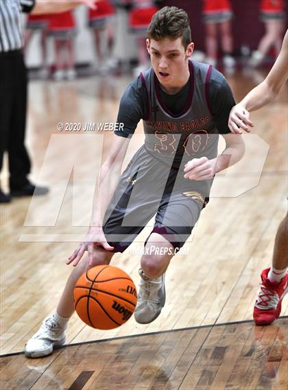 Thumbnail 2 in Howe vs Warner (OSSAA Area II Regional Semifinal) photogallery.