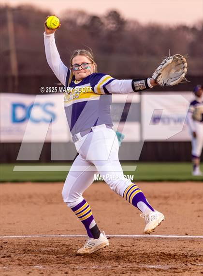 Thumbnail 3 in DeSoto Central @ Lake Cormorant photogallery.