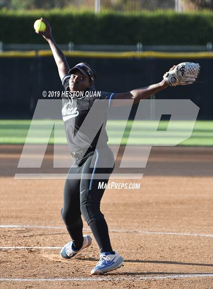 Thumbnail 2 in Norco vs. Great Oak (CIF-SS D1 Final) photogallery.