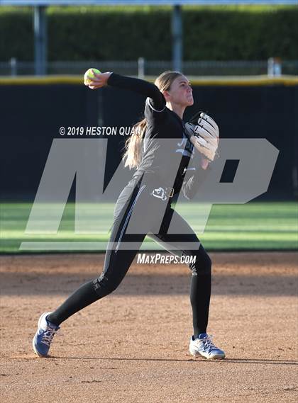 Thumbnail 3 in Norco vs. Great Oak (CIF-SS D1 Final) photogallery.