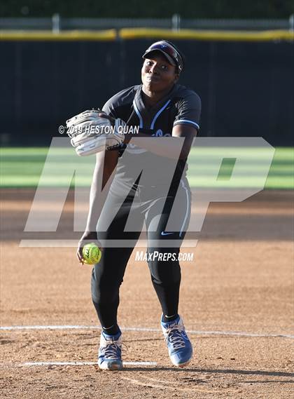 Thumbnail 2 in Norco vs. Great Oak (CIF-SS D1 Final) photogallery.