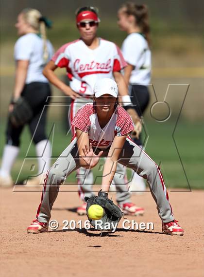 Thumbnail 3 in Mountain Vista vs. Grand Junction Central (Dave Sanders Tournament) photogallery.