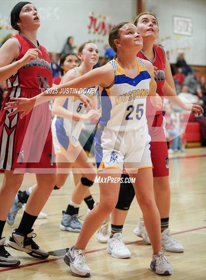 Thumbnail 3 in Lund vs Tonopah photogallery.