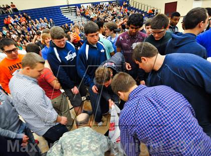 Thumbnail 2 in Valor Christian TOC Ceremony photogallery.