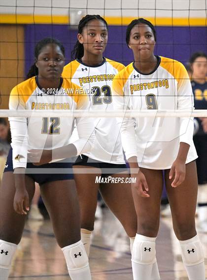Thumbnail 1 in Prestonwood Christian vs. Los Alamitos (Durango Fall Classic) photogallery.