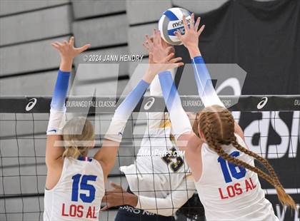 Thumbnail 3 in Prestonwood Christian vs. Los Alamitos (Durango Fall Classic) photogallery.