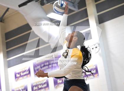 Thumbnail 1 in Prestonwood Christian vs. Los Alamitos (Durango Fall Classic) photogallery.