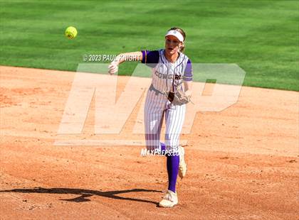 Thumbnail 2 in Neches vs. D'Hanis (UIL 1A Semifinal) photogallery.