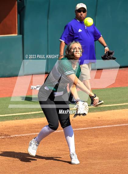 Thumbnail 3 in Neches vs. D'Hanis (UIL 1A Semifinal) photogallery.