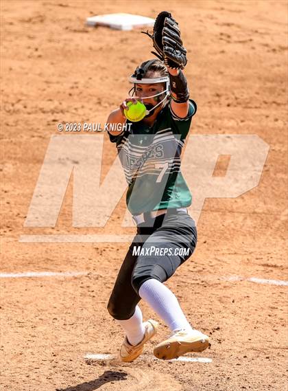 Thumbnail 3 in Neches vs. D'Hanis (UIL 1A Semifinal) photogallery.